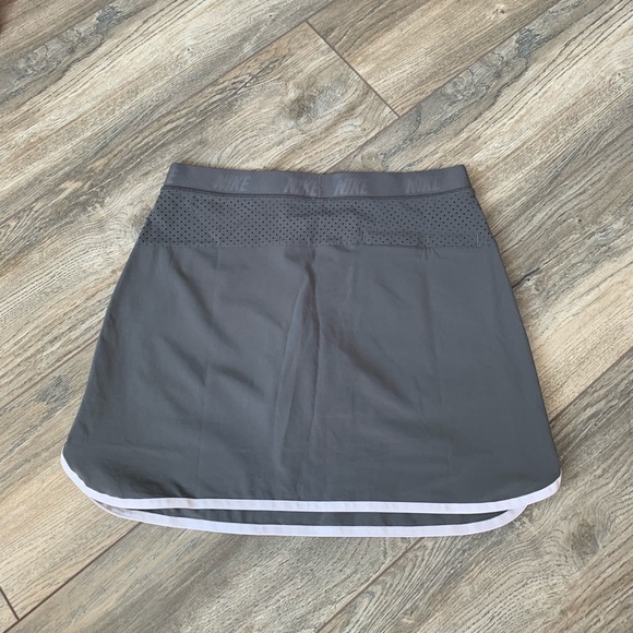 Nike golf skirt - Picture 2 of 5